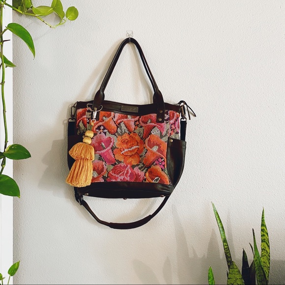 Nena & Co Floral MTPB Bag Perfect Crossbody Black - Picture 3 of 4